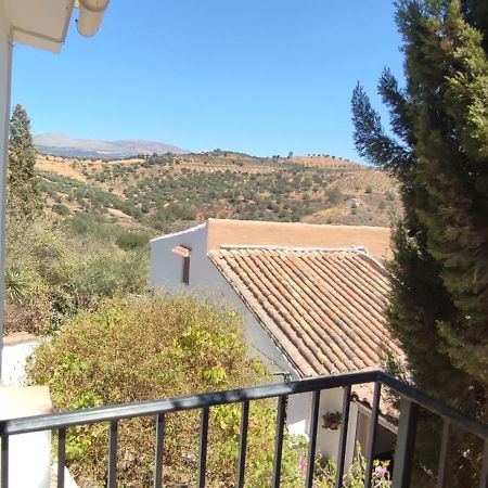 B&B Cortijo Loma Leon Cutar Exterior photo