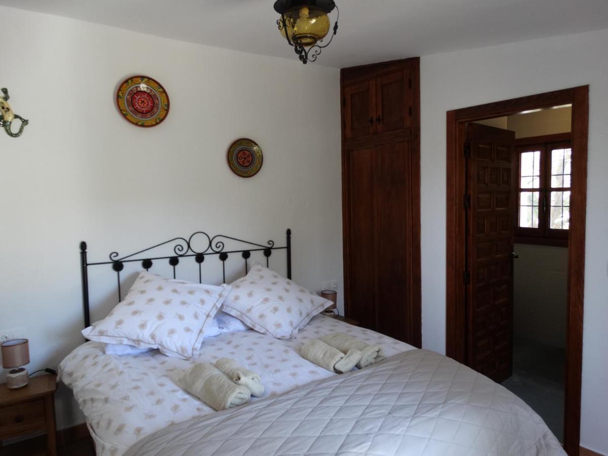 B&B Cortijo Loma Leon Cutar Exterior photo